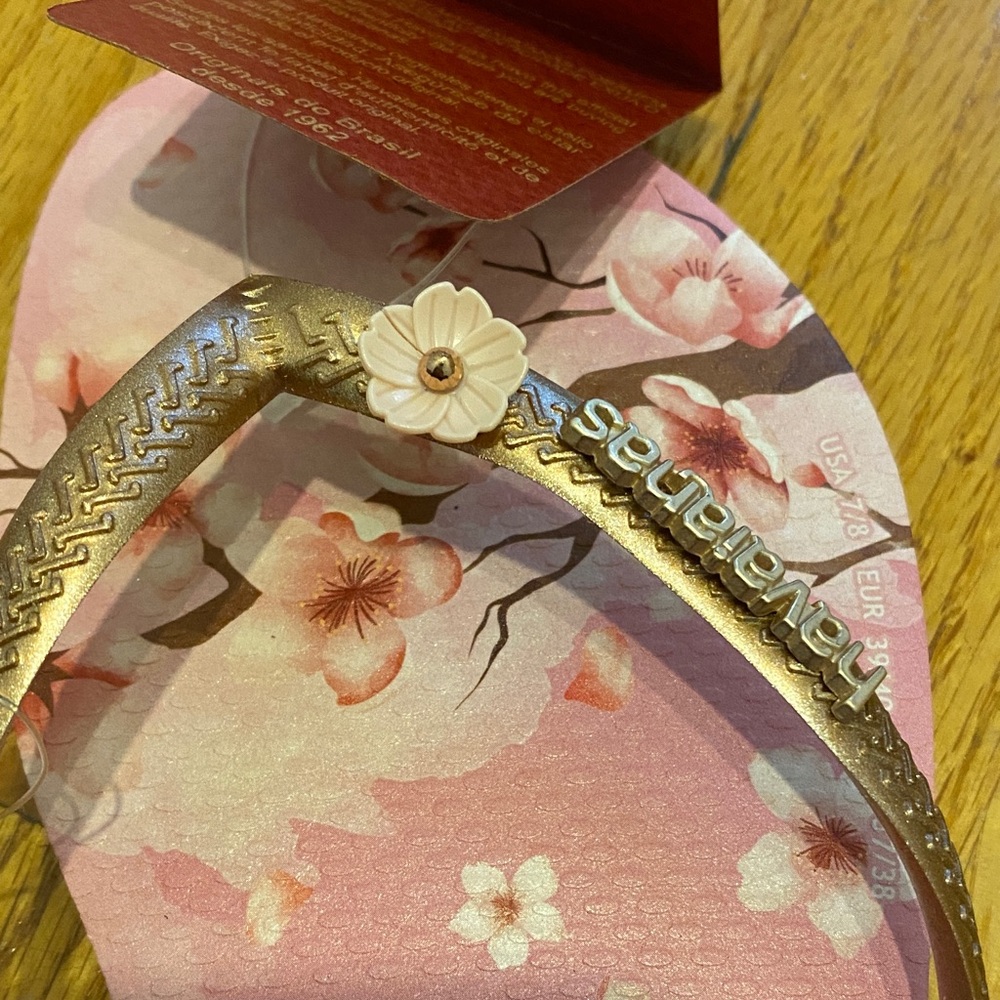 Havaianas Women's Pink Floral and fog Sandals (both pairs) - Picture 2 of 3